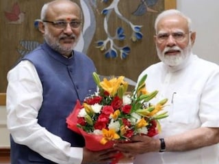 സി പി രാധാകൃഷ്ണനും നരേന്ദ്ര മോദിയും (ഫയൽ ചിത്രം) സി പി രാധാകൃഷ്ണനും നരേന്ദ്ര മോദിയും (ഫയൽ ചിത്രം)