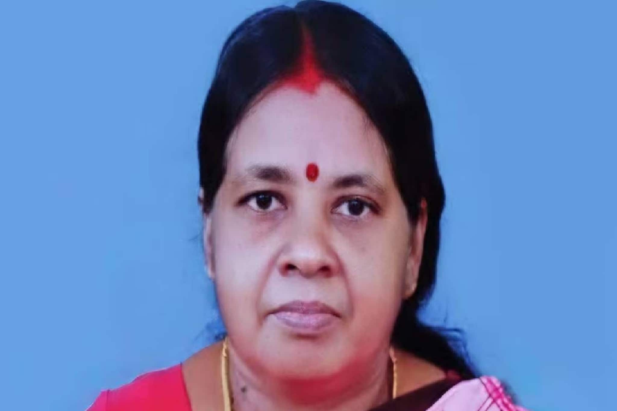 സെക്രട്ടേറിയേറ്റിന് മുന്നിൽവച്ച് കെഎസ്ആർടിസി ബസ് ഇടിച്ചു; ഭർത്താവിന്റ മുന്നിൽ‌ വച്ച് ഭാര്യ മരിച്ചു