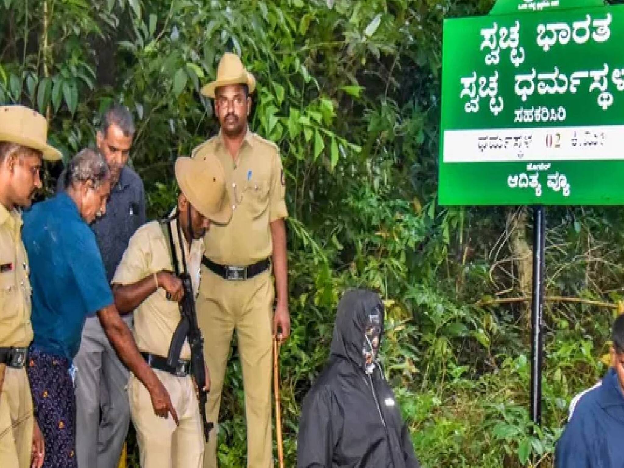 ധര്‍മ്മസ്ഥലയില്‍ പോയ മകളെ കാണാനില്ലെന്ന് പറയാൻ രണ്ടുപേര്‍ ആവശ്യപ്പെട്ടതായി പരാതിക്കാരി