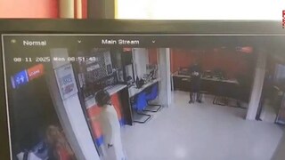 കവർച്ചയുടെ സിസിടിവി ദൃശ്യം കവർച്ചയുടെ സിസിടിവി ദൃശ്യം