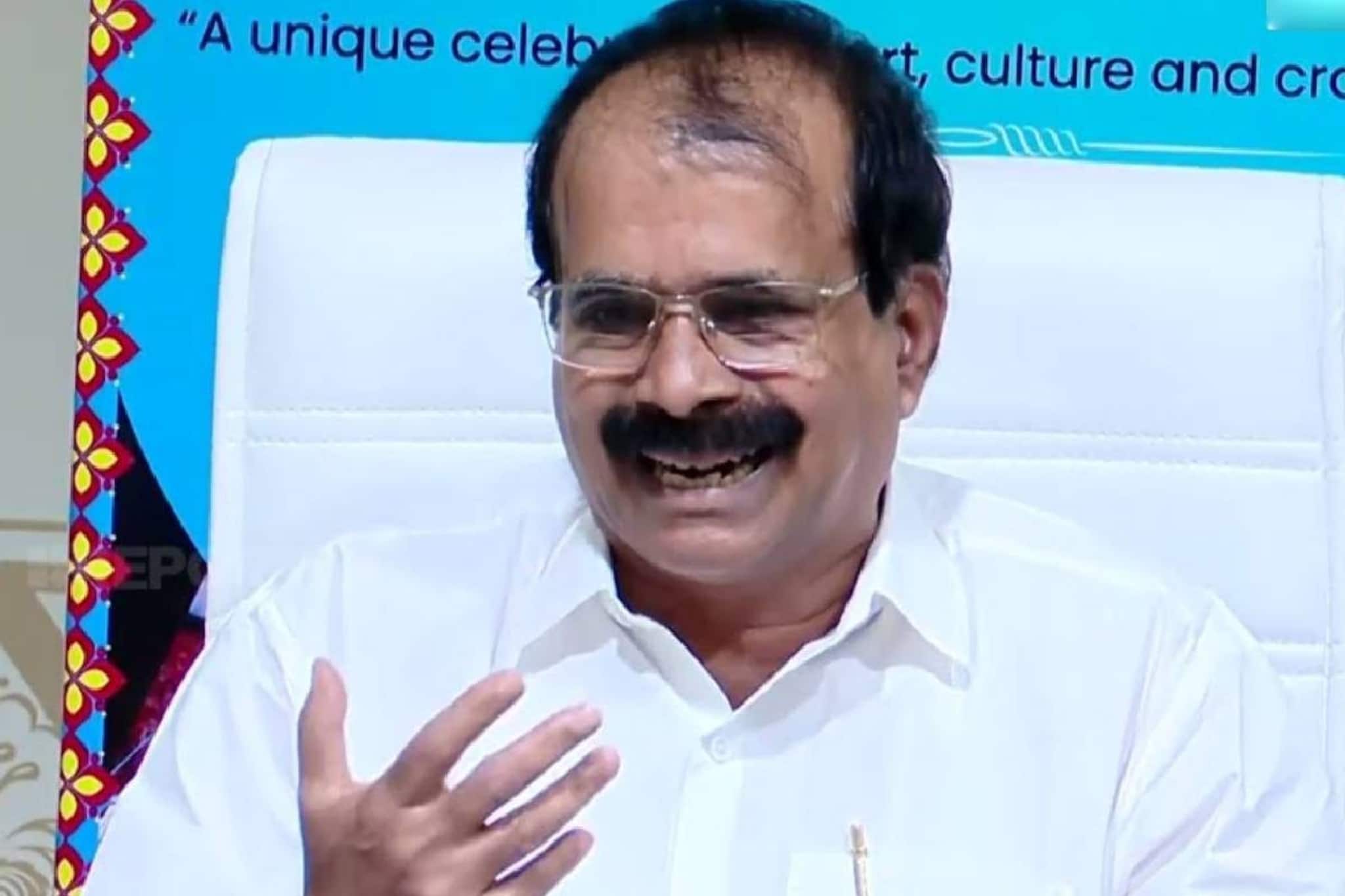 ശബരിമല സ്വർണക്കൊള്ള:'കേന്ദ്ര ഏജൻസികൾക്ക് ഇടപെടാം; അയ്യപ്പൻ ആരെയും വെറുതെ വിടില്ല';കേന്ദ്രമന്ത്രി ജോർജ് കുര്യൻ