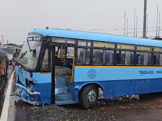 അപകടത്തിൽപെട്ട ബസ്