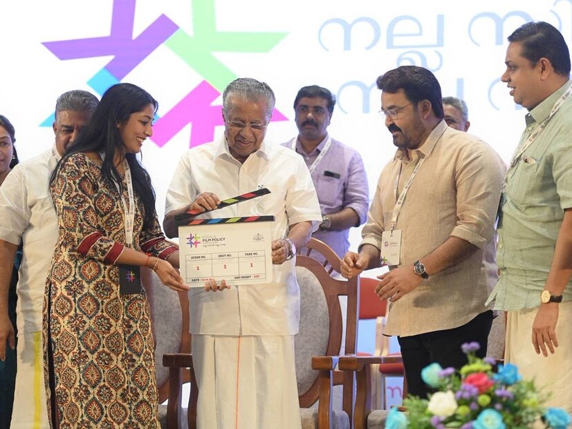 തിരുവനന്തപുരം: കേരളത്തിന്റെ മതനിരപേക്ഷ പാരമ്പര്യത്തെ അപമാനിക്കുന്നതും, കേരളത്തെ ലോകസമക്ഷം അപകീര്‍ത്തിപ്പെടുത്തി അവതരിപ്പിക്കുന്നതുമായ ഒരു ചലച്ചിത്രമാണ് ഇത്തവണത്തെ ദേശീയ പുരസ്‌കാരങ്ങളില്‍ അംഗീകരിക്കപ്പെട്ടത് എന്നത് തീര്‍ത്തും ദൗര്‍ഭാഗ്യകരമെന്ന് മുഖ്യമന്ത്രി പിണറായി വിജയന്‍. മലയാള സിനിമാ നിര്‍മ്മാണത്തിന് പുതിയ നയം രൂപീകരിക്കുന്നതിന്റെ ഭാഗമായി സംഘടിപ്പിക്കുന്ന കേരള ഫിലിം പോളിസി കോണ്‍ക്ലേവ് ഉദ്ഘാടനം ചെയ്യുകയായിരുന്നു മുഖ്യമന്ത്രി