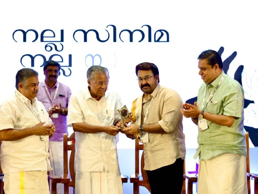 ലോകമാകെ അറിയപ്പെടുന്ന കേരളത്തിന്റെ മതനിരപേക്ഷ പാരമ്പര്യം ഓരോ ഘട്ടത്തിലും കൂടുതല്‍ കൂടുതല്‍ തെളിഞ്ഞു വരുന്ന കാഴ്ചയാണ് നാം ഇപ്പോള്‍ കാണുന്നത്. അങ്ങനെയൊരു ഘട്ടത്തിലാണ് അതിനെ വക്രീകരിച്ച് അവതരിപ്പിക്കുകയും പരസ്പരസ്പര്‍ദ്ധ വളര്‍ത്താനായി ഉപയോഗിക്കുകയും ചെയ്യുന്നത്. ഇത്തരം പ്രവണതകള്‍ തീര്‍ച്ചയായും ചലച്ചിത്ര ഇടങ്ങളില്‍ ചര്‍ച്ച ചെയ്യപ്പെടണമെന്നും അദ്ദേഹം പറഞ്ഞു. മലയാള സിനിമയുടെ സര്‍വതലസ്പര്‍ശിയായ വളര്‍ച്ചയ്ക്കും വികസനത്തിനുമായി സമഗ്രമായ ഒരു ചലച്ചിത്ര നയം രൂപീകരിക്കുക എന്ന ലക്ഷ്യത്തോടെയാണ് കേരള ഫിലിം പോളിസി കോണ്‍ക്ലേവ് സംഘടിപ്പിച്ചിരിക്കുന്നത്. മറ്റു പല കാര്യങ്ങളിലും രാജ്യത്തിനാകെ മാതൃകയായിത്തീര്‍ന്ന കേരളത്തിന്റെയും, മലയാള സിനിമയുടെയും ശ്രദ്ധേയമായ ചുവടുവയ്പ്പാണ് ചലച്ചിത്ര നയ രൂപീകരണവും അതിനായി സംഘടിപ്പിച്ച കോണ്‍ക്ലേവുമെന്ന് മുഖ്യമന്ത്രി കൂട്ടിച്ചേര്‍ത്തു