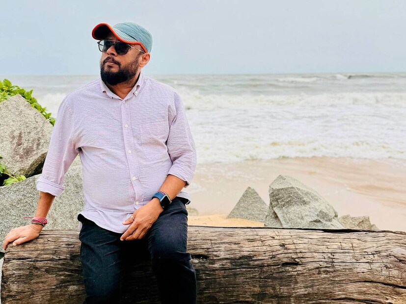മീശ മാധവൻ റിലീസ് ചെയ്തു ആദ്യ ദിവസത്തെ നൂൺ ഷോ കാണാൻ ധൈര്യമില്ലാതെയിരിക്കുന്ന ലാൽ ജോസ്. ടെൻഷൻ കേറിയ ലാൽ ജോസ് ദിലീപിനെ വിളിച്ചു. കേരളത്തിലെ എല്ലാ തിയേറ്ററിലും ഫൈറ്റ് സീക്വെന്സിന്റെ ഇടയിലെ സലിം കുമാറിന്റെ ഒരു പോർഷൻ, സൈക്കിൾ ഫൈറ്റിന്റെ ചില ഭാഗങ്ങൾ ഒക്കെ ഇഴച്ചിൽ എന്ന് പറയപ്പെടുന്നു. കൂവലും ഉണ്ട് എന്ന് ദിലീപ്. എല്ലാ തിയേറ്ററിൽ നിന്നും ദിലീപ് നിർദേശിച്ച ആ ഭാഗങ്ങൾ എത്രയും വേഗം വെട്ടിമാറ്റണം. സാധാരണക്കാരായ പ്രേക്ഷരിൽ നിന്നും നല്ല റിപ്പോർട്ട് കിട്ടിയ ലാൽ ജോസ്, ഇത് കേട്ടതും വിഷമവൃത്തത്തിലായി
