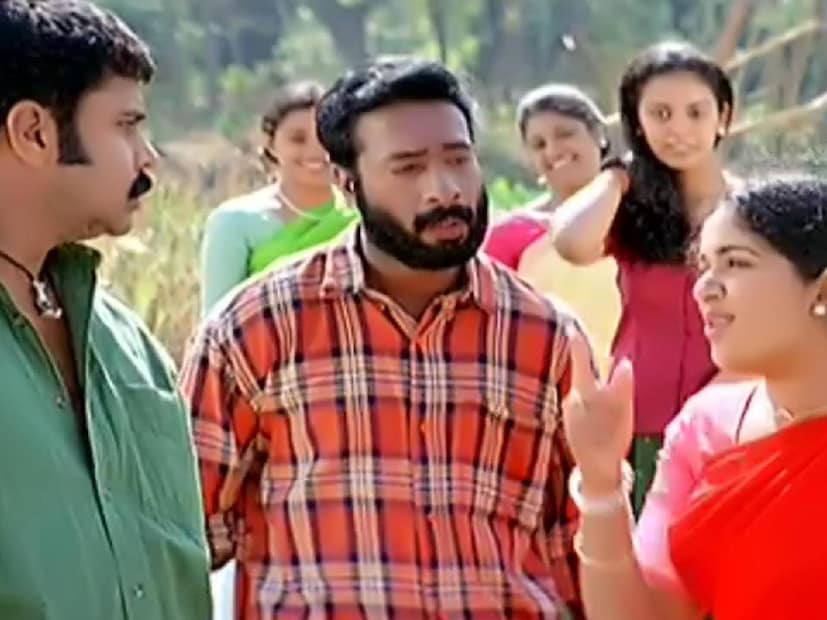 ഓരോ രംഗവും കയ്യടി നേടി മുന്നേറിയെന്നതാണ് മീശ മാധവനെ വ്യത്യസ്തമാക്കുന്നത്. എന്നിട്ടും നായകൻ ദിലീപിനെ അസ്വസ്ഥനാക്കിയ ഒരു രംഗം ഈ സിനിമയിൽ ഉണ്ടായിരുന്നു. 160 മിനിറ്റ് നീളമുള്ള ചിത്രമാണ് മീശ മാധവൻ. ഇതിൽ നിന്നും എടുത്തുമാറ്റപ്പെട്ടെങ്കിൽ, സിനിമയുടെ റൺ ടൈമിനെ  ബാധിക്കപ്പെടുന്ന ഒരു വിഷമായേനെ അത്. കാര്യം പറഞ്ഞപ്പോൾ, അൽപ്പം വിഷമത്തോടെയെങ്കിലും, സംവിധായകൻ ലാൽ ജോസും മനസില്ലാമനസോടെ സമ്മതം മൂളി. ആ രംഗം ഇതായിരുന്നു, അതിനെന്തു പറ്റി എന്നെല്ലാം അറിയേണ്ടവർക്ക് നോക്കാം