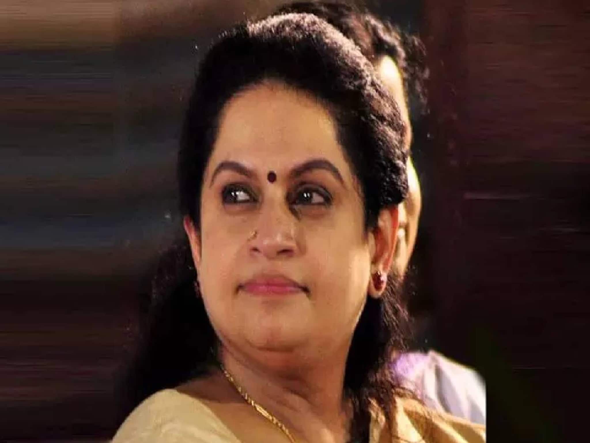 'കോൺഗ്രസിനെ നയിക്കുന്നത് ഷാഫിയുടെയും രാഹുലിന്റെയും ധാർഷ്ട്യം';സതീശനെ കർമ ഓർമിപ്പിച്ച് പത്മജ വേണുഗോപാൽ
