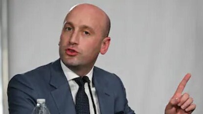 വൈറ്റ് ഹൗസ് ഡെപ്യൂട്ടി ചീഫ് ഓഫ് സ്റ്റാഫ് സ്റ്റീഫൻ മില്ലർ (ചിത്രം കടപ്പാട്:AFP) വൈറ്റ് ഹൗസ് ഡെപ്യൂട്ടി ചീഫ് ഓഫ് സ്റ്റാഫ് സ്റ്റീഫൻ മില്ലർ (ചിത്രം കടപ്പാട്:AFP)