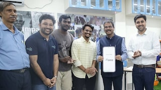 ട്യൂട്ടോസ് ട്യൂട്ടോസ്