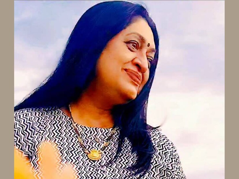 കുട്ടൻ തമ്പുരാനായി മനോജ് കെ. ജയൻ നിറഞ്ഞാടിയ 'സർഗം' സിനിമയിൽ മകനെ ഉപദേശിക്കാനോ നിയന്ത്രിക്കാനോ കഴിയാത്ത അമ്മയായ സുഭദ്രയുടെ വേഷം ഊർമിള ഉണ്ണിയുടെ കൈകളിൽ ഭദ്രം. ഹരിഹരൻ സംവിധാനം ചെയ്ത ചിത്രം, മലയാള സിനിമയുടെ ക്‌ളാസിക്കുകളിൽ ഒന്നാണ്. രണ്ടു ദേശീയ പുരസ്കാരങ്ങളും, മൂന്ന് സംസ്ഥാന ചലച്ചിത്ര പുരസ്കാരങ്ങളും കരസ്ഥമാക്കിയ സിനിമയാണിത്. വർഷങ്ങൾ ഇത്രയും പിന്നിട്ടിട്ടും, മനോജ് കെ. ജയനെയും വിനീതിനെയും നേരിൽക്കണ്ടാൽ 'സർഗം' സിനിമയുടെ വിശേഷങ്ങൾ പറയാറുണ്ട് എന്ന് ഊർമിള ഉണ്ണി. പ്രത്യേകിച്ചും ഒരു താരത്തെക്കുറിച്ച് (തുടർന്ന് വായിക്കുക)