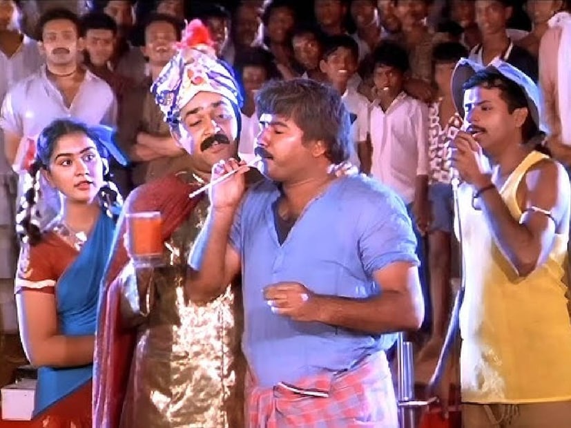 മോഹൻലാൽ, നെടുമുടി വേണു, മുരളി, ഉർവശി, ശാന്തികൃഷ്ണ തുടങ്ങി ഒരു നീണ്ട താരനിര അണിനിരന്ന ചിത്രമായിരുന്നു 'വിഷ്ണുലോകം'. രാത്രി മുഴുവൻ ഷൂട്ടിംഗ് ഉണ്ടായിരുന്നതിനാൽ, ആർട്ടിസ്റ്റുകളെ ഷിഫ്റ്റ് അടിസ്ഥാനത്തിൽ ഏർപ്പെടുത്തി. രാത്രി ഷൂട്ടിംഗ് കഴിഞ്ഞവർക്ക് രാവിലെ ഷൂട്ടിംഗ് ഇല്ല എന്ന നിലയിലേക്കും തിരിച്ചും മാറ്റി. അതേസമയം, ടെക്‌നീഷ്യന്മാർ അവരുടെ ചുമതലയിൽ തുടർന്നു. ഏകദേശം നാല് ദിവസം അവരെല്ലാപേരും രാത്രിയും പകലും ജോലിയെടുത്തു. അന്നത്തെ ടെക്‌നീഷ്യന്മാർ എല്ലാപേരും ഒപ്പം നിന്നതു കൊണ്ട് 40 ദിവസത്തിൽ ഷൂട്ടിംഗ് പൂർത്തിയായി 41-ാം ദിവസം പാക്കപ്പ് ചെയ്യാൻ സാധിച്ചെന്നു കമൽ (തുടർന്നു വായിക്കുക)