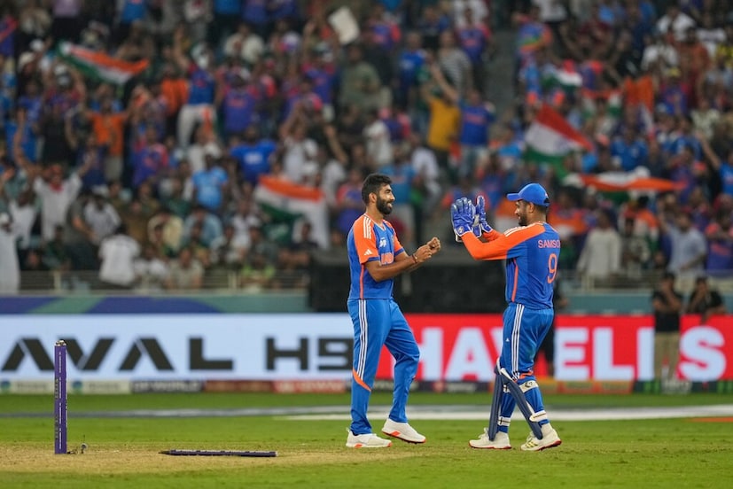 Jasprit Bumrah produced a perfect reply to Haris Rauf’s aeroplane celebration during the Asia Cup final. In the penultimate over, he bowled a scorching yorker that shattered Rauf’s off stump. What followed stunned everyone — Bumrah imitated Rauf’s crashing-plane act, sending social media buzzing with his unexpected yet cheeky gesture.