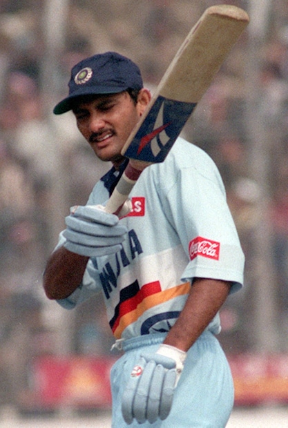  മുഹമ്മദ് അസ്ഹറുദ്ദീൻ (ഇന്ത്യ, 1990-91, 1995) - തുടർച്ചയായി ഏഷ്യാ കപ്പ് കിരീടങ്ങൾ നേടിയ ഏക ക്യാപ്റ്റനാണ് മുഹമ്മദ് അസ്ഹറുദ്ദീൻ. അദ്ദേഹത്തിന്റെ നേതൃത്വത്തിൽ, 1990-91 ൽ ഇന്ത്യയിൽ നടന്ന ഏഷ്യാ കപ്പ് കിരീടവും 1995 ൽ ഷാർജയിൽ നടന്ന ഏഷ്യാ കപ്പ് കിരീടവും ഇന്ത്യ നേടി. (ചിത്രത്തിന് കടപ്പാട്: AFP)