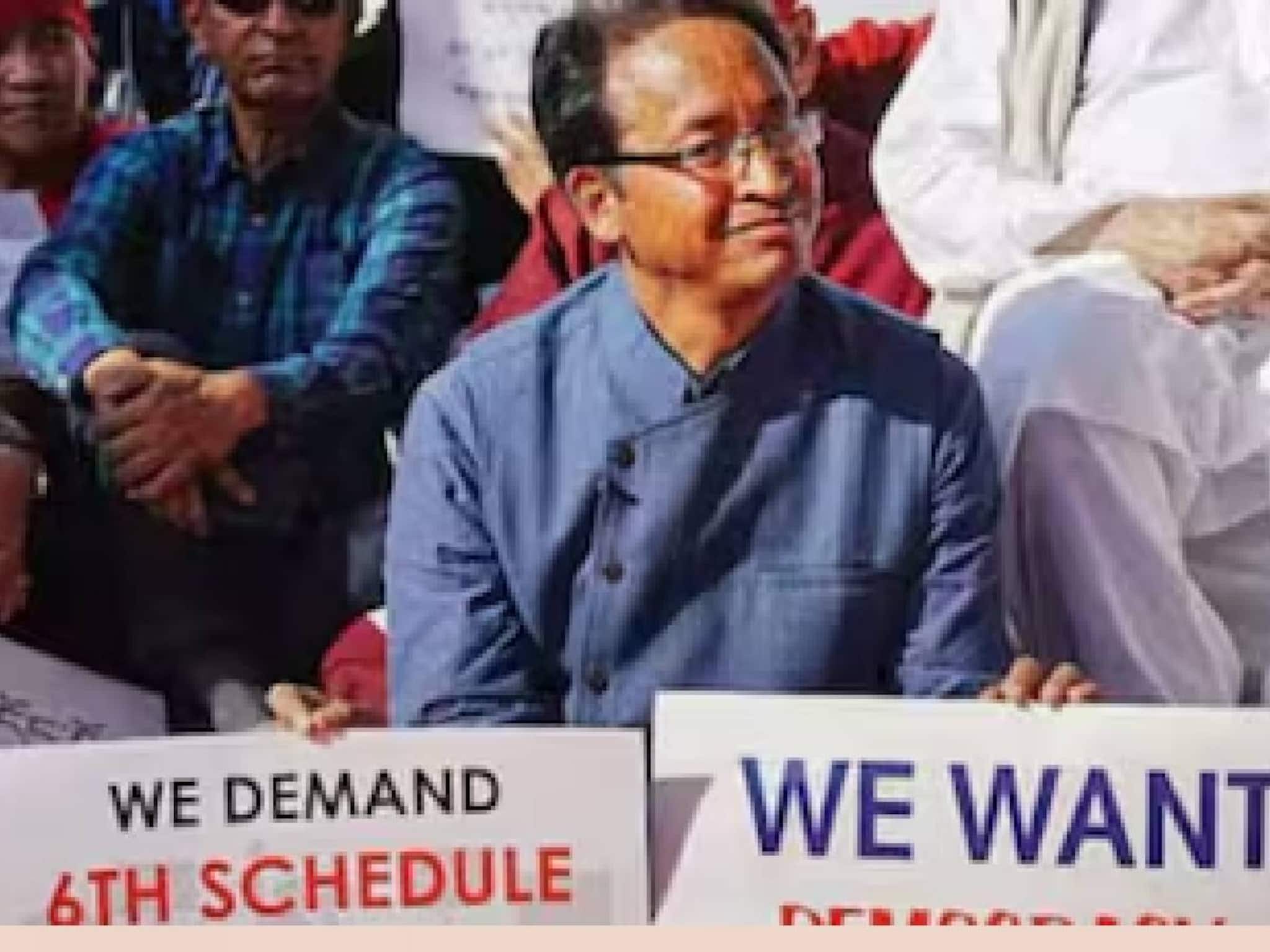 ലഡാക്ക് പ്രക്ഷോഭം: സോനം വാങ്ചുക്കിന് പാക് ബന്ധമില്ലെന്ന്  ഭാര്യ; അക്രമത്തിന് പിന്നിൽ സുരക്ഷാ സേനയെന്നും ആരോപണം