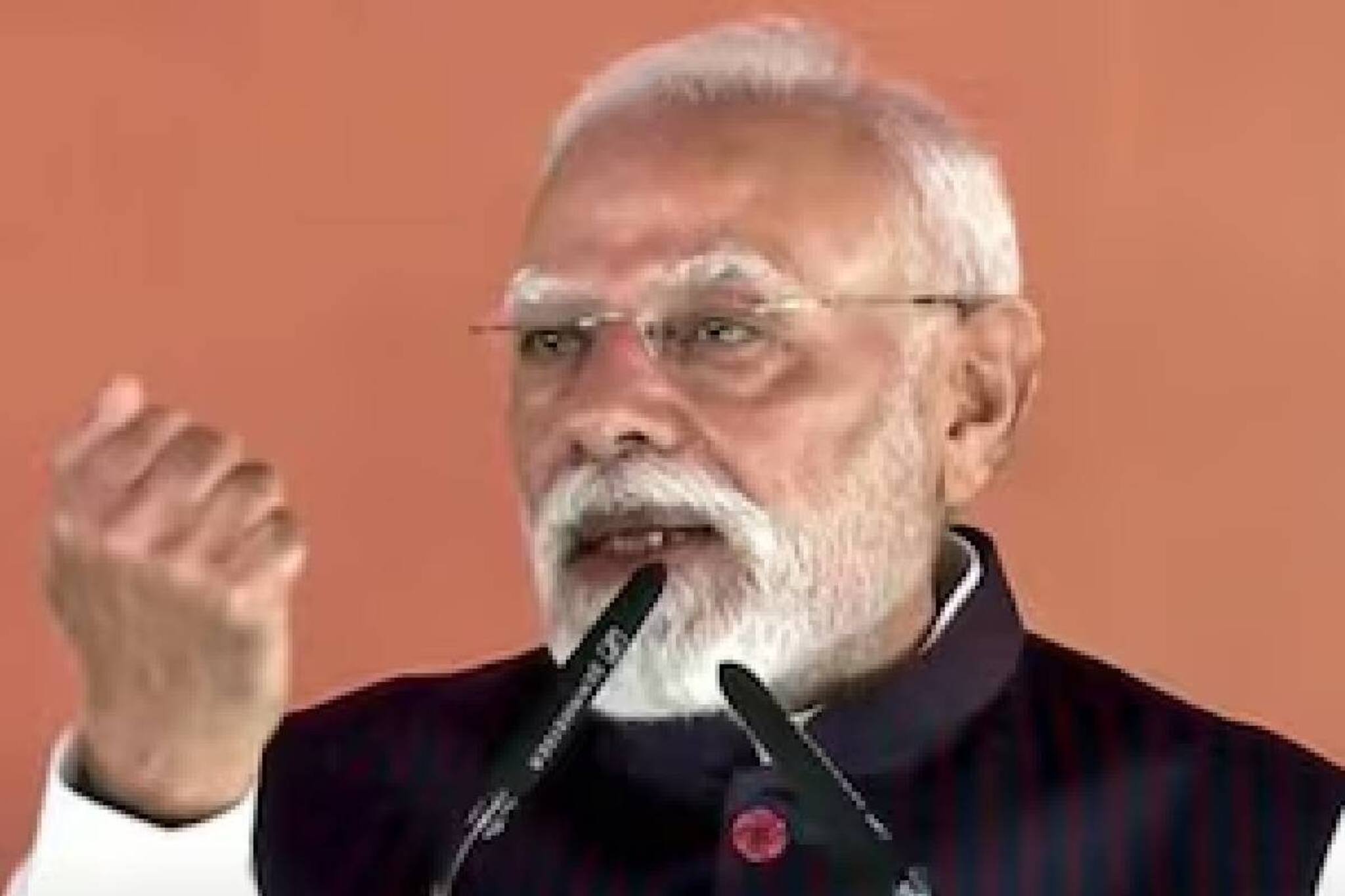 കരൂർ ദുരന്തത്തിൽ പ്രധാനമന്ത്രി നരേന്ദ്ര മോദി ദുഃഖം രേഖപ്പെടുത്തി; 'നിര്‍ഭാഗ്യകരമായ സംഭവം'