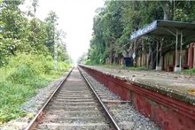 പാലക്കാട് റെയിൽവേ ജീവനക്കാരന് നേരെ കല്ലേറ്; തലയിൽ നാല് സ്റ്റിച്ചുകൾ