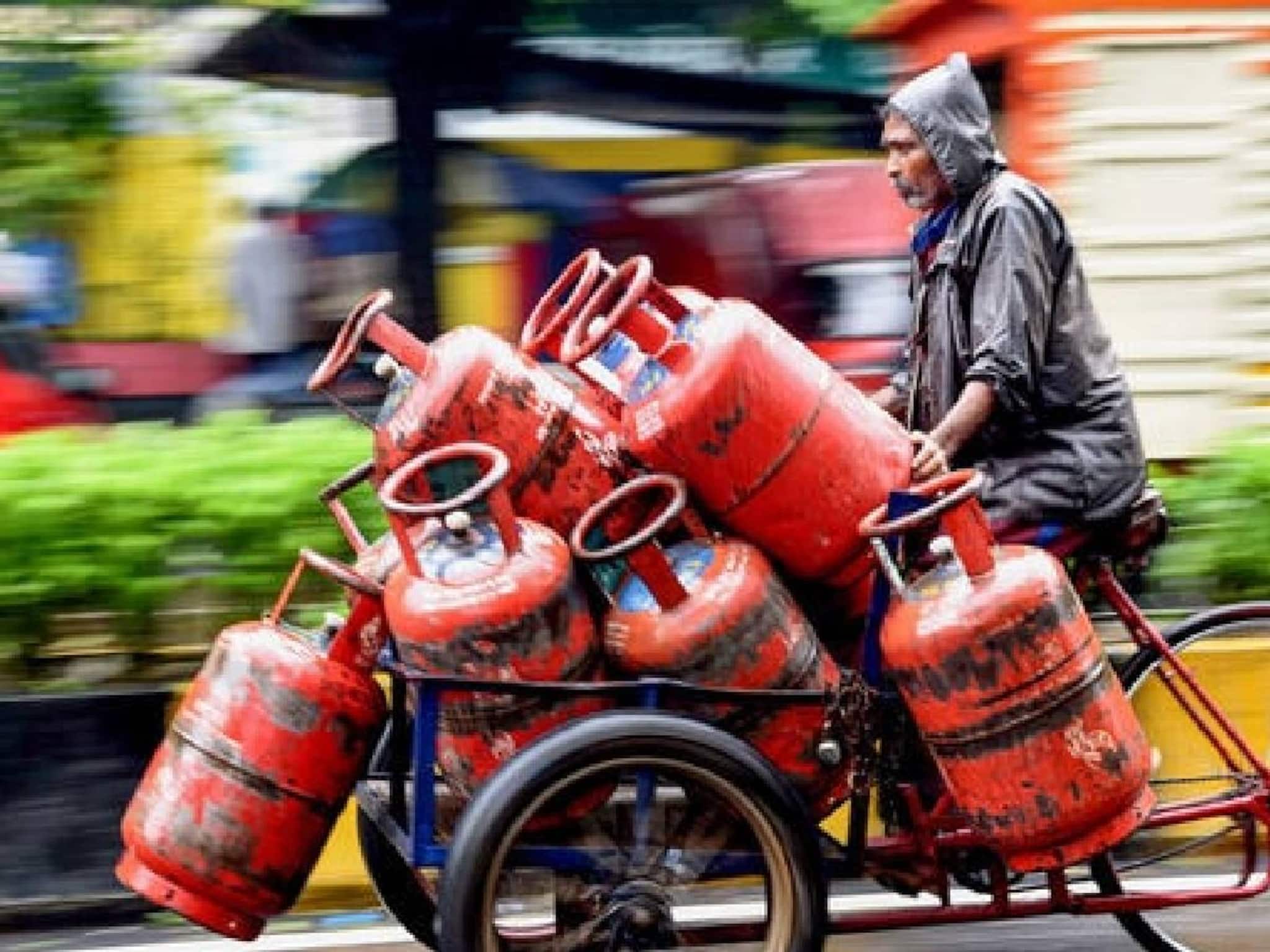 ഗ്യാസ് ഏജൻസി ബുദ്ധിമുട്ടിക്കുന്നുണ്ടോ?നിലവിലെ കണക്ഷന്‍ ഉപേക്ഷിക്കാതെ എല്‍പിജി കമ്പനി മാറാം