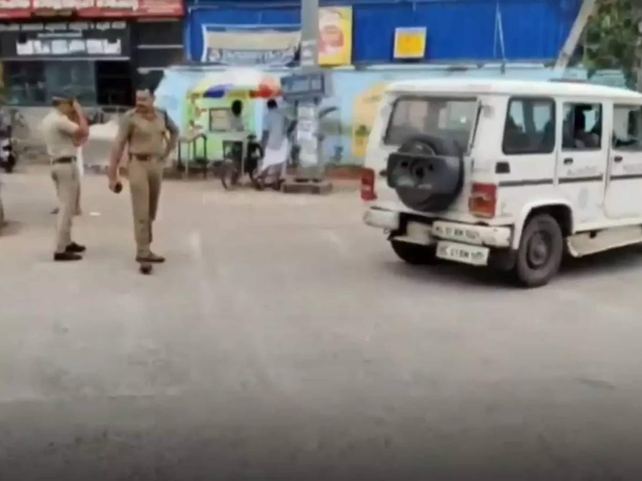 തിരുവനന്തപുരത്ത് കെഎസ്ആര്‍ടിസി ബസ് സ്റ്റാന്‍ഡിൽ വിദ്യാര്‍ഥികള്‍ തമ്മിലുള്ള ഏറ്റുമുട്ടലിൽ ഒരാള്‍ക്ക് കുത്തേറ്റു