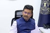 ഭൂട്ടാൻ വാഹനക്കടത്ത് വിവരിക്കുന്നതിനിടെ  വന്ന ഫോൺ കോളിൽ  വാർത്താ സമ്മേളനം നിർത്തി കമ്മീഷണര്‍