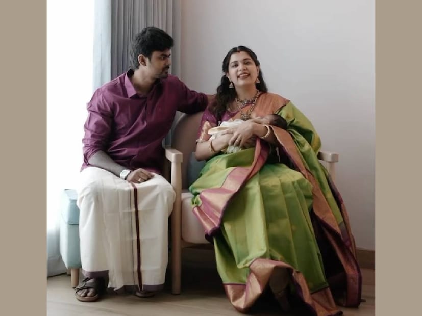 കൃഷ്ണകുമാർ കുടുംബത്തിലാകെ ഓമിയുടെ ആരോഗ്യം ആശങ്കയായി മാറി എന്നുവേണം കരുതാൻ. പോയ വർഷത്തിലേതു പോലെ ഫോട്ടോഷൂട്ടുകളോ ഓണം കൊണ്ടാടിയതിന്റെ വിശേഷമോ ഇല്ല. സിന്ധുവും മക്കളും അവരുടെ പുതിയ സാരി ബ്രാൻഡിന്റെ പോസ്റ്റുകൾ മാത്രമാണ് ഷെയർ ചെയ്തത്. ദിയ കൃഷ്ണയുടെ പുതിയ അഭിമുഖ വീഡിയോയുടെ താഴെപ്പോലും പലരും ഓമിക്ക് എന്ത് പറ്റി, എന്തിനാണ് ആശുപത്രിയിൽ പ്രവേശിപ്പിച്ചത് തുടങ്ങിയ ചോദ്യങ്ങൾ ഉയർത്തിയിട്ടുണ്ട്. കുടുംബത്തിനാകെ ഈ ഓണം കുഞ്ഞിന്റെ കാര്യത്തിന് നൽകിയ മുൻഗണനയിൽ നിറഞ്ഞു എന്നുവേണം കരുതാൻ 