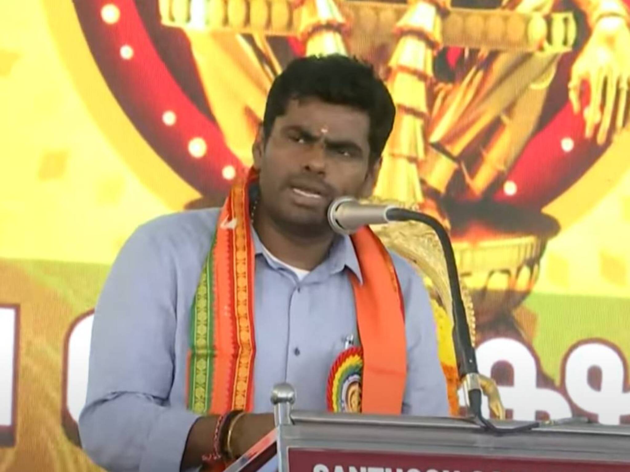 'നരകത്തിലേക്കുള്ള വഴിയായി ഭഗവത് ഗീതയില്‍ പറയുന്നത് മൂന്ന് കാര്യങ്ങൾ; മൂന്നും വിജയനുണ്ട്': പിണറായിക്കെതിരെ അണ്ണാമലൈ