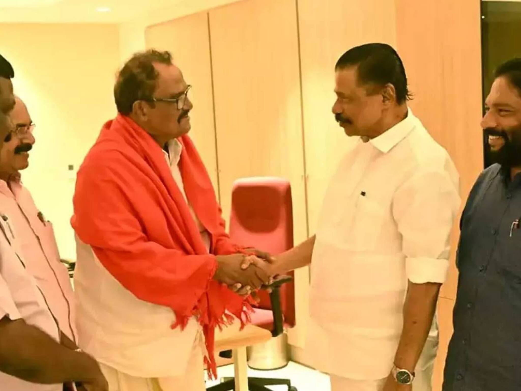 'പുറത്തിറങ്ങി ബിജെപിക്കാരൻ എന്നുപറയാൻ നാണക്കേടായിരുന്നു': സിപിഎമ്മില്‍ ചേർന്ന കെ എ ബാഹുലേയൻ