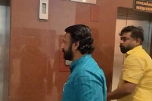 രാഹുലിനെ അനുഗമിച്ച യൂത്ത് കോൺഗ്രസ് ജില്ലാ അധ്യക്ഷനെ നീക്കണമെന്ന് പരാതി; പ്രതിപക്ഷ നേതാവ് സന്ദർശനാനുമതി നിഷേധിച്ചു