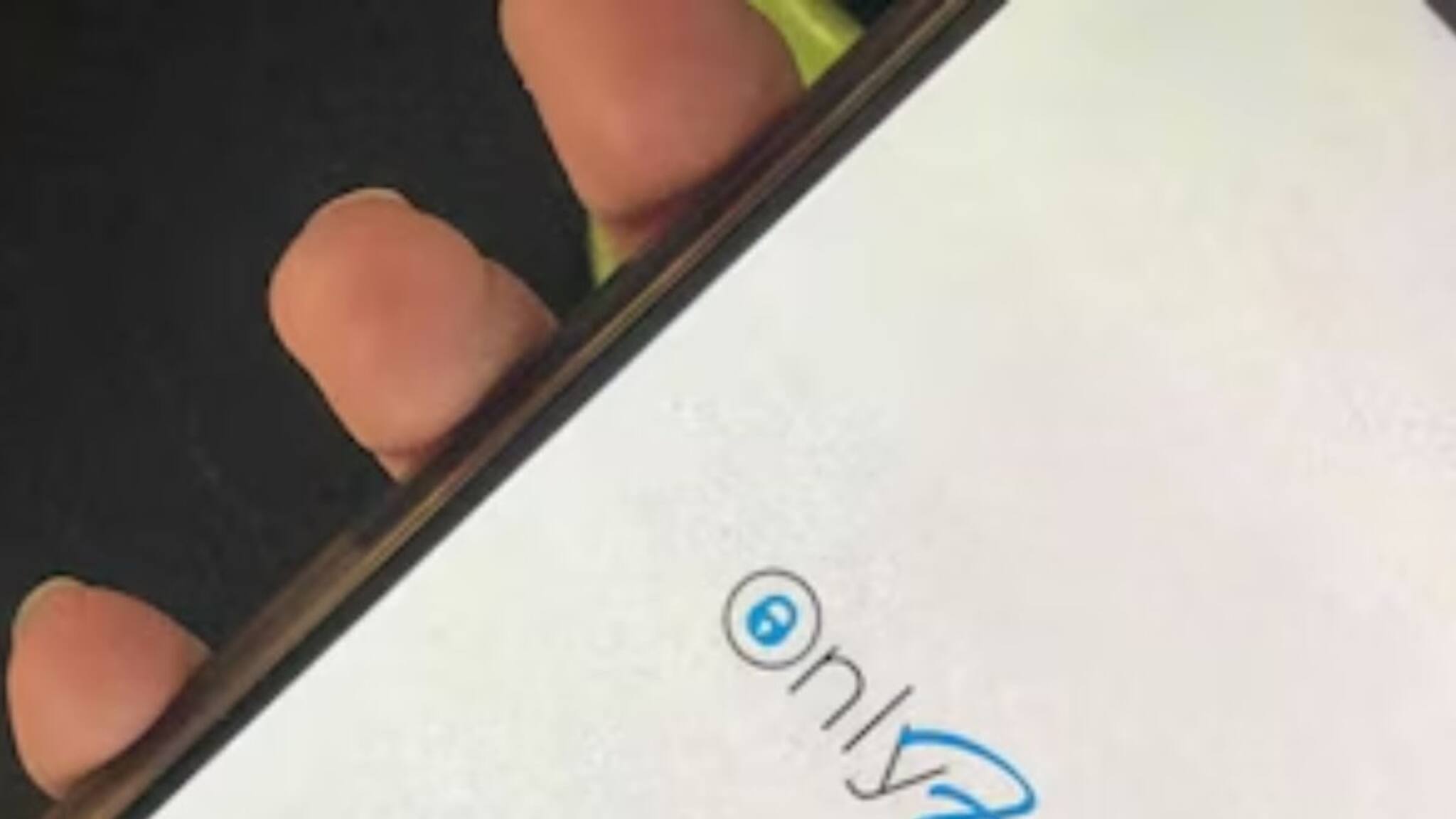 പ്രായപൂര്‍ത്തിയായവര്‍ക്കായുള്ള ഈ സൈറ്റ് ഇന്ത്യയില്‍ നിയമപരമാണോ?  ഇതിലെ വരുമാനത്തിന് ആദായനികുതിയില്‍ ഇളവുണ്ടോ?