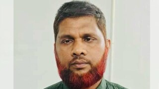 മലപ്പുറം കിഴിശ്ശേരി സ്വദേശി അലി അസ്കർ പുത്തലൻ ആണ് ബസിൽ വച്ച് ലൈംഗിക പീഡനം നടത്തിയതിന് പിടിയിലായത്