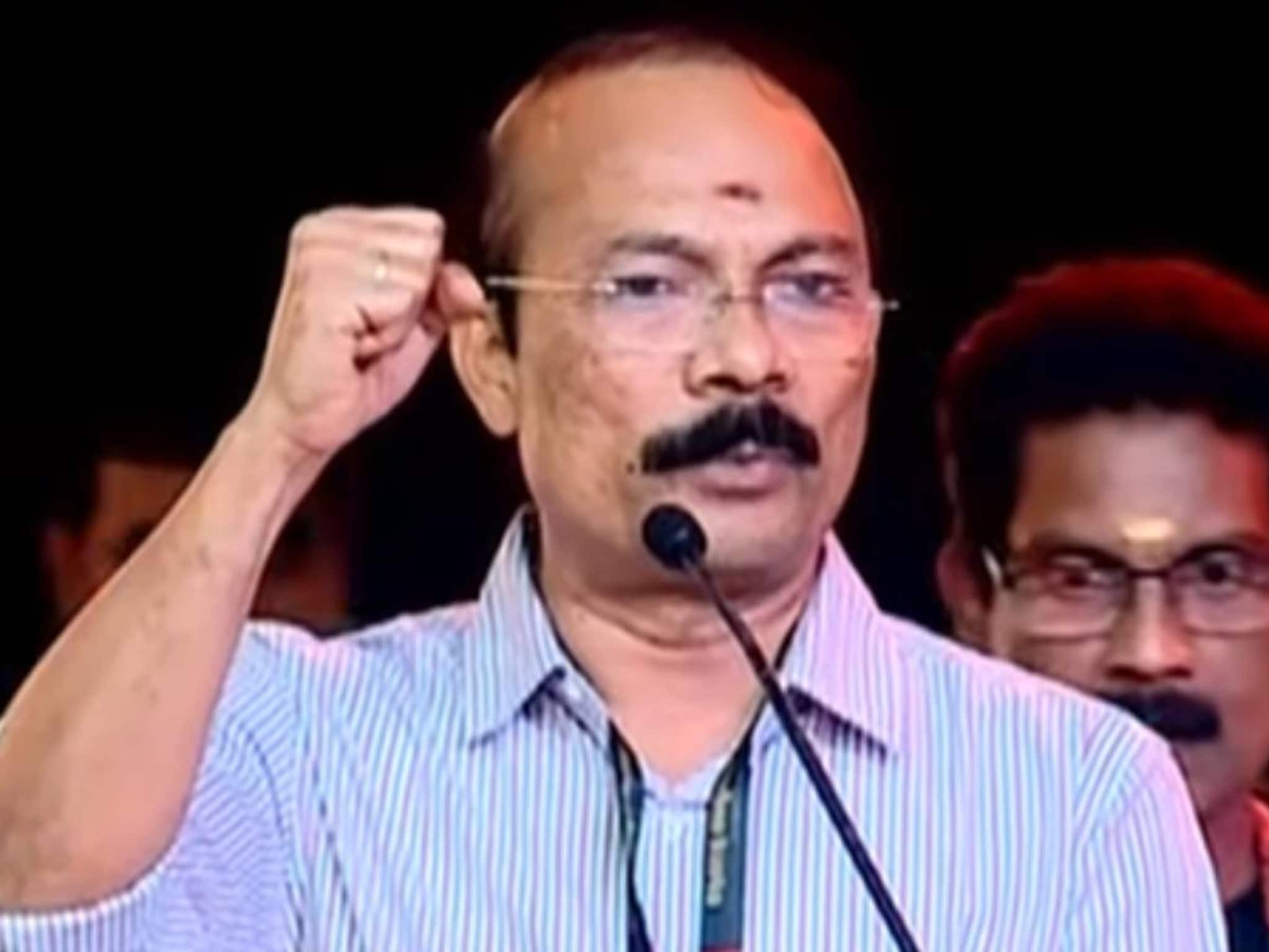 'മുഷ്ടി ചുരുട്ടി ശരണം വിളിച്ചത് അറിയാതെ സംഭവിച്ചതാണ്, അതില്‍ വിഷമമുണ്ട്': ദേവസ്വം ബോർഡ് പ്രസിഡന്റ് പി എസ് പ്രശാന്ത്