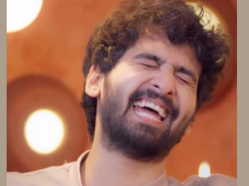 ഇത്രയും കേട്ടതും, ഒരു പൊട്ടിച്ചിരിയായിരുന്നു ഷെയ്ൻ നിഗമിന്റെ പ്രതികരണം. രണ്ടു ദിവസങ്ങൾക്ക് മുൻപ് അപ്‌ലോഡ് ചെയ്ത ഈ വീഡിയോ ഇതിനോടകം  503K വ്യൂസ് നേടിക്കഴിഞ്ഞു. പേളിയുടെ മർമം അറിഞ്ഞുള്ള നർമ മുഹൂർത്തങ്ങൾക്ക് പൊതുവേ ആരാധകരുടെ ഇടയിൽ വൻ സ്വീകാര്യത ലഭിക്കാറുണ്ട് 