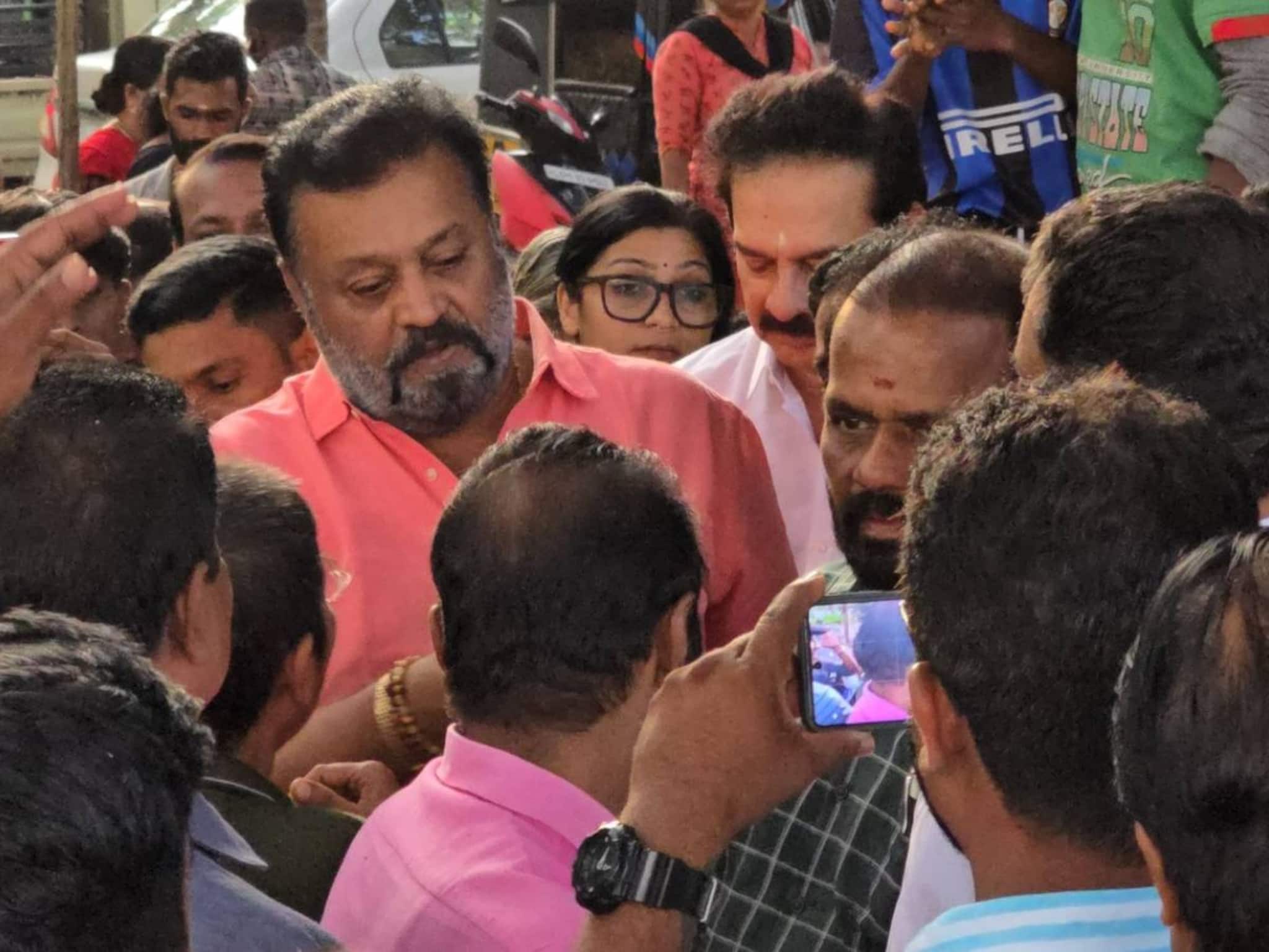 'പാലിക്കാനാകാത്ത വാഗ്ദാനങ്ങൾ നൽകാറില്ല': വയോധികന്റെ ഭവനസഹായ അപേക്ഷ നിരസിച്ചുവെന്ന  വാർ‌ത്തകളോട് പ്രതികരിച്ച് സുരേഷ് ഗോപി