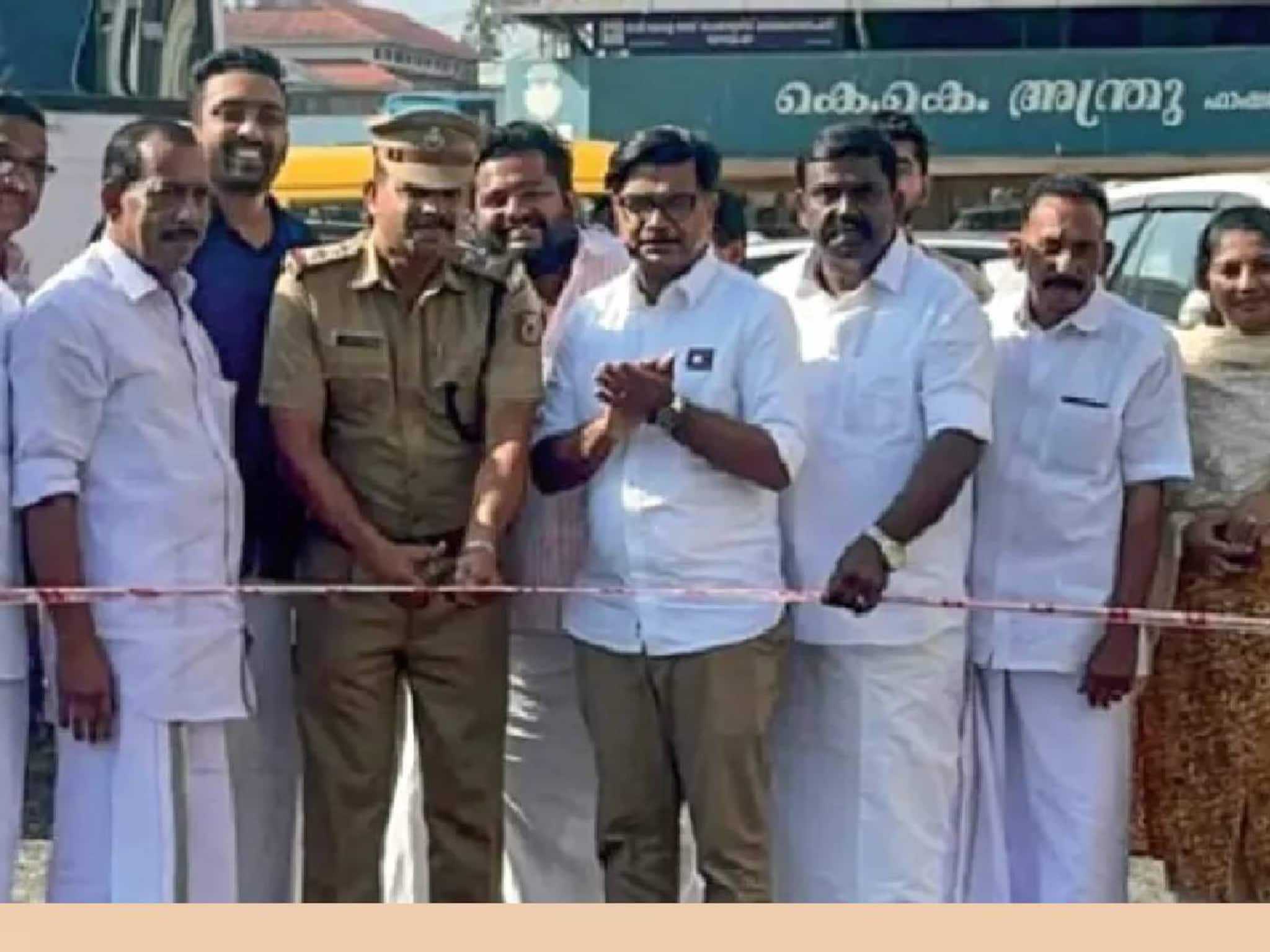 എംഎൽഎയുടെ നിർദേശമനുസരിച്ച് റോഡ് ഉദ്ഘാടനം ചെയ്ത ട്രാഫിക് എസ്ഐക്ക് സസ്പെൻഷൻ
