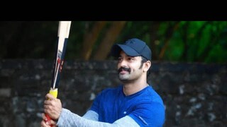 ക്രിക്കറ്റ് കളിക്കുന്ന ഉണ്ണി മുകുന്ദൻ
