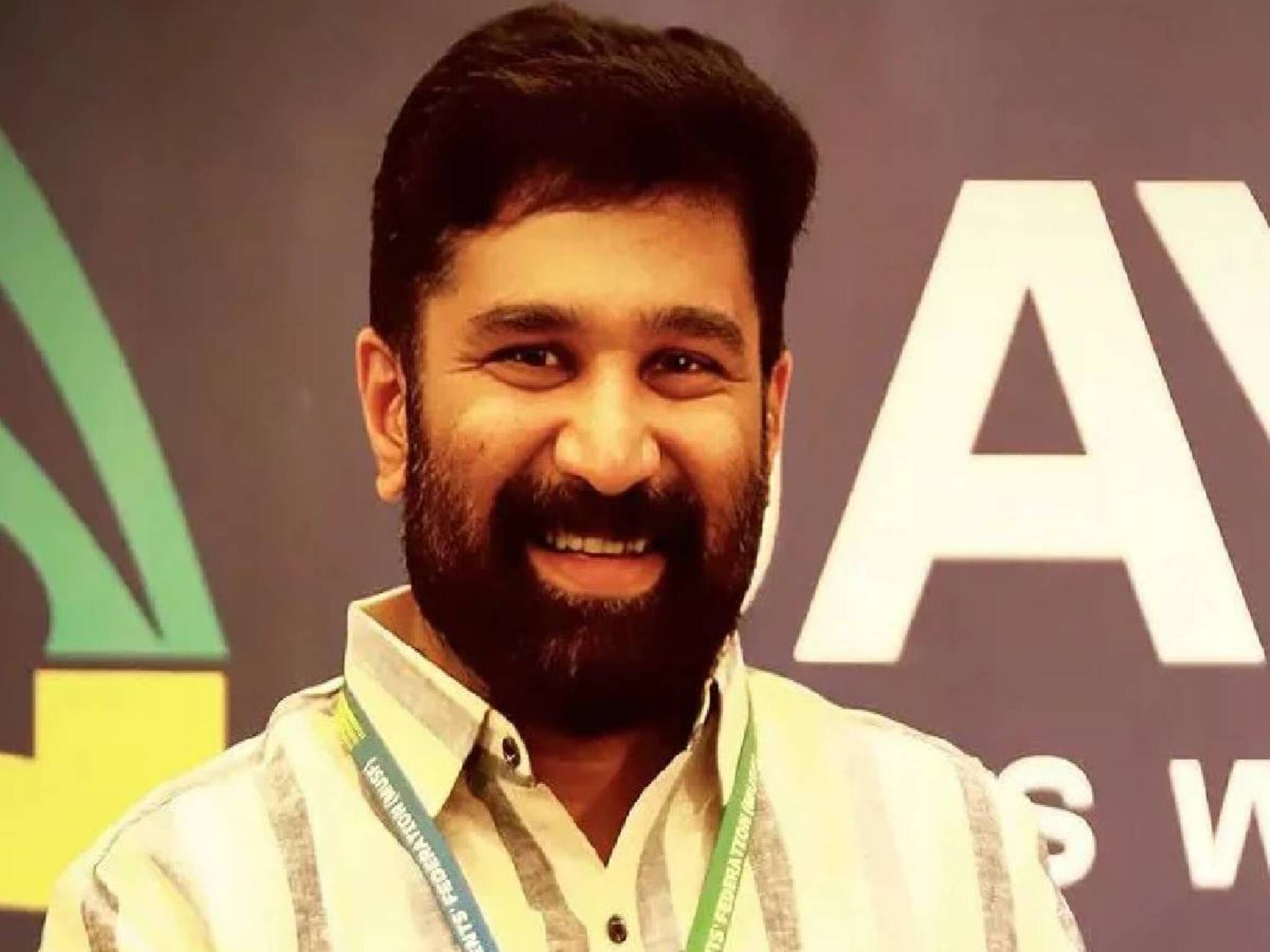 'ബീഡി ആരോഗ്യത്തിന് ഹാനികരം;' വിവാദ പോസ്റ്റിൽ വിടി ബൽറാം പുറത്ത്; KPCC ഡിജിറ്റൽ മീഡിയ സെൽ അഴിച്ചുപണിയും