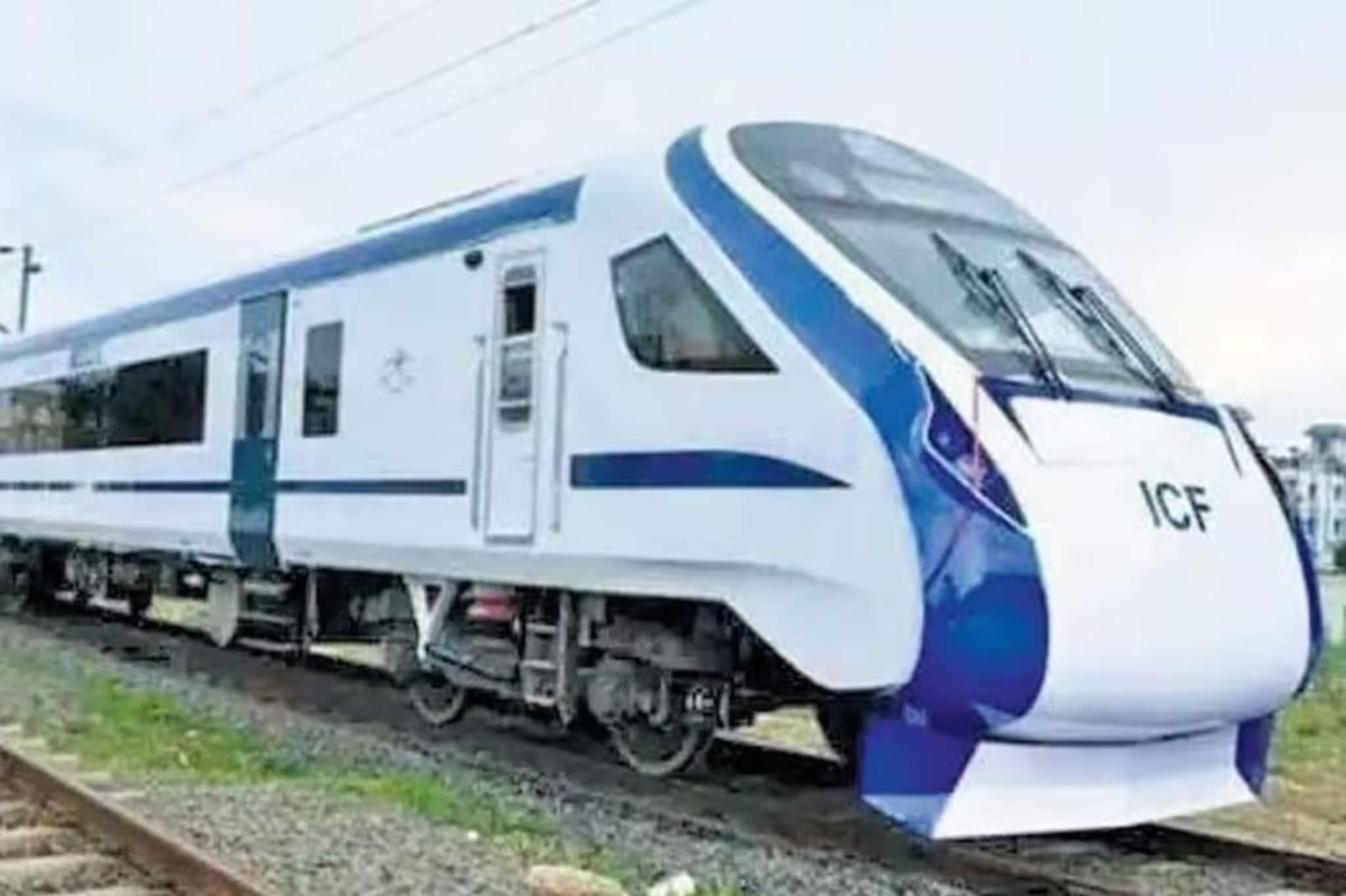 കേരളത്തിന്റെ  മൂന്നാം വന്ദേ ഭാരത് ട്രെയിൻ ഷെഡ്യൂൾ തയാർ; നവംബർ മൂന്നാം വാരം തുടങ്ങിയേക്കും കേരളത്തിന്റെ  മൂന്നാം വന്ദേ ഭാരത് ട്രെയിൻ ഷെഡ്യൂൾ തയാർ; നവംബർ മൂന്നാം വാരം തുടങ്ങിയേക്കും