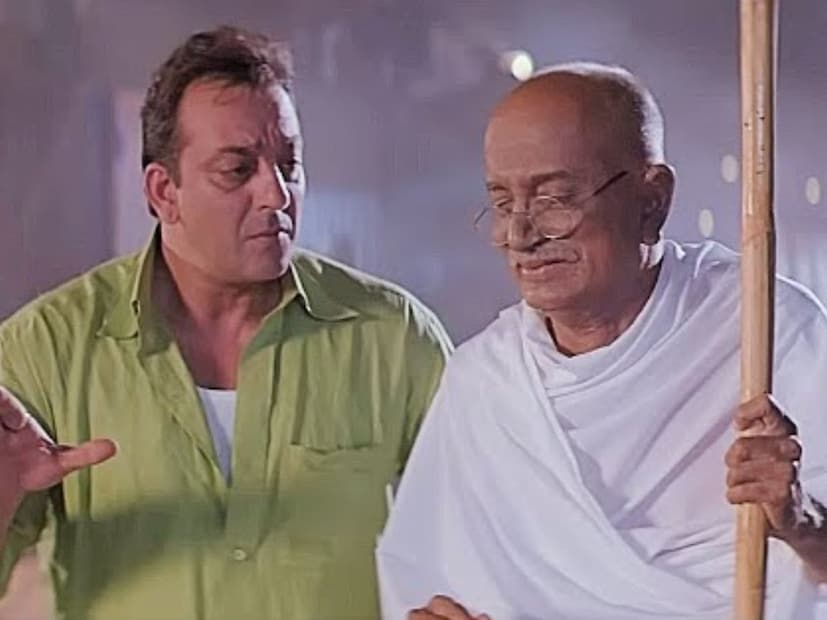 Happy Gandhi Jayanti 2025, movies on Gandhi, Gandhi, Gandhi Jayanti special, mahatma gandhi life story, Gandhi birth anniversary, 1982 Gandhi, Ben Kingsley as gandhi, Hey Ram, Naseeruddin Shah movie, The Making of the Mahatma, Sardar, Gandhi My Father, Lage Raho Munna Bhai,  മഹാത്മാഗാന്ധി,മഹാത്മാഗാന്ധിയുടെ ജീവിതകഥ, 6 സിനിമകൾ, പ്രമുഖ നടന്മാർ, ഗാന്ധി ജയന്തി , ഗാന്ധിജയന്തി 2025 ,ഗാന്ധി, ബെൻ കിംഗ്‌സ്‌ലി, സർദാർ , അന്നു കപൂർ, ദി മേക്കിങ് ഓഫ് മഹാത്മാ, രജിത് കപൂർ , ഹേ റാം,  കമൽ ഹാസൻ, നസറുദ്ദീൻ ഷാ, ലഗേ രഹോ മുന്നാഭായി ,ദിലീപ് പ്രഭാവൽക്കർ, ഗാന്ധി, മൈ ഫാദർ, ദർശൻ ജരിവാല,