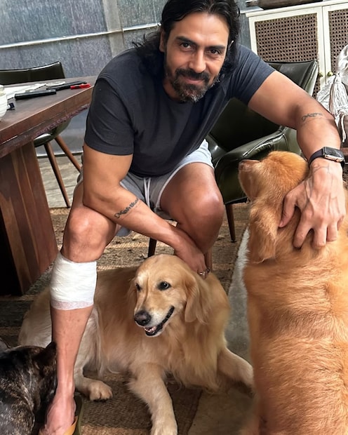  നടൻ അർജുൻ രാംപാലും 50-ാം വയസ്സിൽ നാലാമതും അച്ഛനായിട്ടുണ്ട്. കാമുകിയും ദക്ഷിണാഫ്രിക്കൻ മോഡലുമായ ഗബ്രിയേല ഡെമെട്രിയേഡ്‌സിനൊപ്പം അദ്ദേഹത്തിന് ഒരു മകൻ ജനിച്ചിരുന്നു. എന്നാലും, ദമ്പതികൾ ഇതുവരെ വിവാഹിതരായിട്ടില്ല. ഗബ്രിയേല ഡെമെട്രിയേഡ്‌സിനും അർജുൻ രാംപാലിനും രണ്ട് കുട്ടികളുണ്ട്. മുൻ ഭാര്യ മെഹറിൽ രണ്ട് അർജുൻ രാംപാലിന് പെൺമക്കളുണ്ടായിരുന്നു.