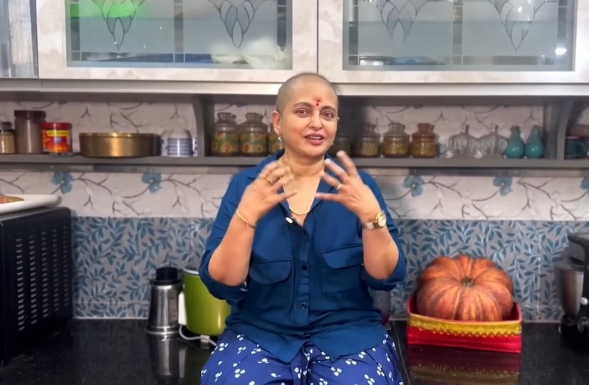ഇപ്പോൾ സീതയുടെ പുതിയ ചിത്രങ്ങൾ കണ്ടു ഞെട്ടിയിരിക്കുകയാണ് അവരുടെ ആരാധകർ. തലമുണ്ഡനം ചെയ്ത നിലയിലാണ് സീതയെ ഈ ചിത്രങ്ങളിൽ കാണാൻ സാധിക്കുന്നത്. 'സീത ബ്രീസ്' എന്ന പേരിൽ അവർ സ്വന്തമായി ഒരു യൂട്യൂബ് ചാനൽ നടത്തി പോരുന്നുണ്ട്. ഇതിൽ അവരുടെ തന്നെ ചില വീഡിയോകളും വിശേഷങ്ങളുമായി അവർ ഇടയ്ക്കിടെ വന്നുചേരും. ഇതിൽ സ്വന്തമായി തല മുണ്ഡനം ചെയ്യുന്ന ഒരു വീഡിയോയും അവർ പോസ്റ്റ് ചെയ്തിട്ടുണ്ട്. ഒരുപാട് നാളുകളായുള്ള തന്റെ ആഗ്രഹമായിരുന്നു ഇത് എന്നും സീത പറയുന്നു. DNA ആണ് അവർ ഏറ്റവും ഒടുവിൽ വേഷമിട്ട മലയാള ചിത്രം