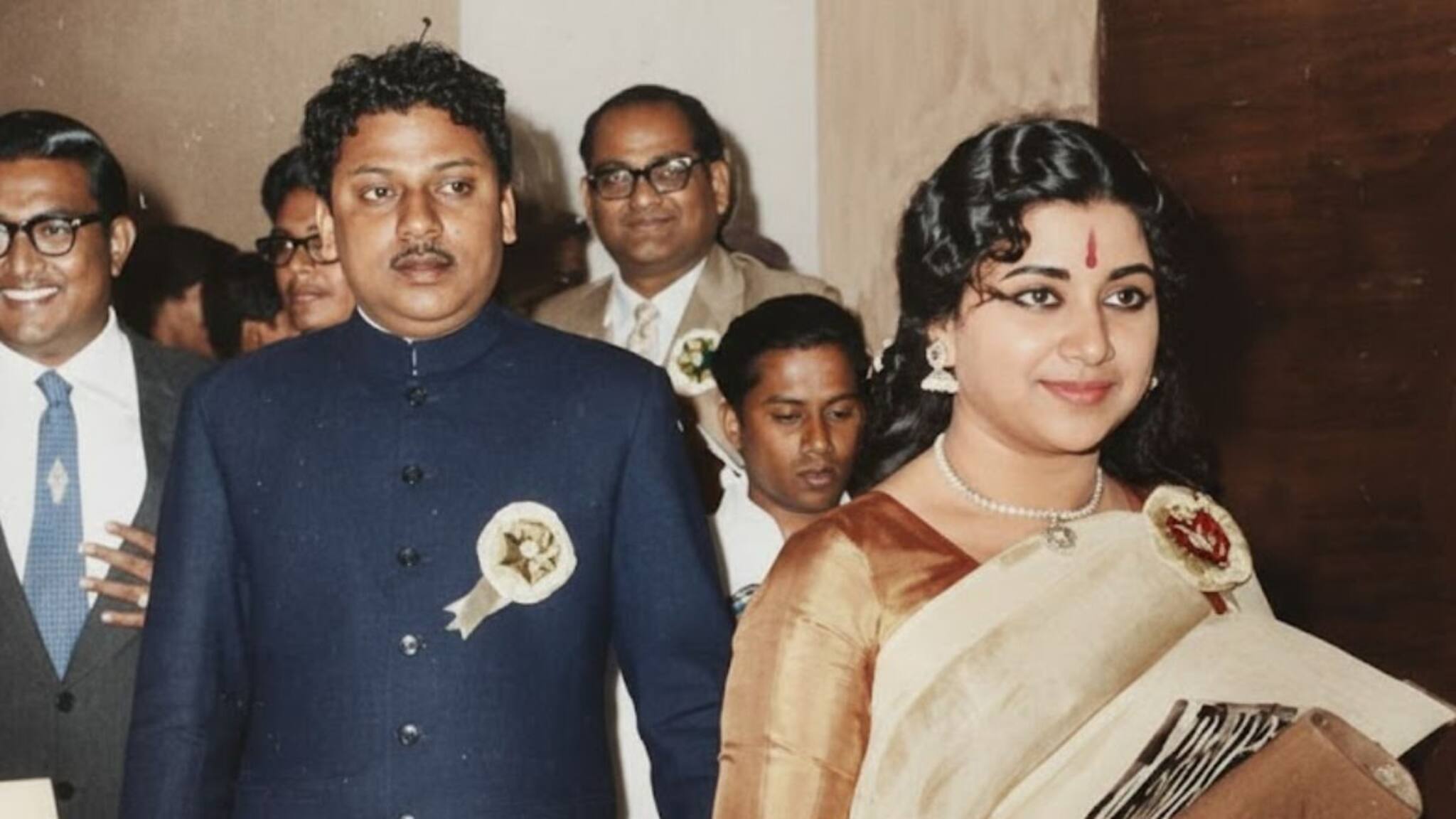 ഭാര്യയും കുട്ടികളും ഉണ്ടായിരിക്കെ സിനിമയിലെ സഹോദരിയെ വിവാഹം ചെയ്ത താരം; 3 ഭാര്യമാരും അതിൽ 8 മക്കളുമുള്ള പ്രമുഖ നടൻ!