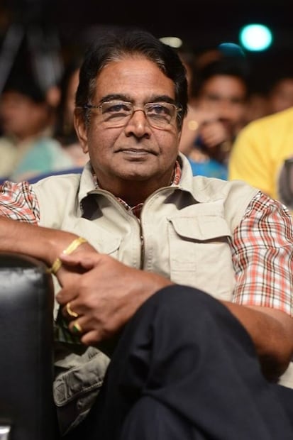 ആ കത്തിൽ പക്ഷേ മറ്റൊരു വിവരമുണ്ടായിരുന്നു. അദ്ദേഹത്തിന്റെ സ്വത്തുക്കൾ മുഴുവനും വീട്ടുജോലിക്കാരിയായ മീനാക്ഷിയുടെ പേരിൽ എഴുതി വച്ചിരുന്നു. ഇതേക്കുറിച്ച് രംഗനാഥിന്റെ മകൾ നീരജ വ്യക്തമാക്കുകയും ചെയ്തിരുന്നു. 