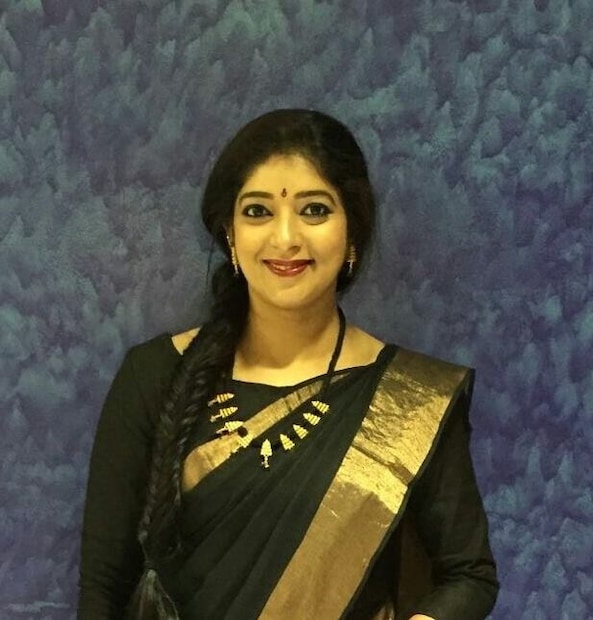 'കാവേരി' എന്ന മലയാള സിനിമയിലൂടെയായിരുന്നു സിതാരയുടെ സിനിമാ പ്രവേശം. 1986ലെ ഈ ചിത്രത്തിൽ മമ്മൂട്ടിയും മോഹൻലാലും വേഷമിട്ടിരുന്നു. അന്നുതൊട്ടിന്നു വരെ സിതാരയുടേതായി ഒരു സിനിമ ഇറങ്ങാതെ വർഷങ്ങൾ തുച്ഛം. മലയാളത്തിൽ മാത്രമല്ല, തെലുങ്കിലും തമിഴിലും കന്നഡയിലും സിതാര അഭിനിയിച്ചിട്ടുണ്ട്. വർഷങ്ങളായി സിതാര ടി.വി. സീരിയലുകളിലും വേഷമിട്ടിട്ടുണ്ട്. ശ്രദ്ധേയമായ നിരവധി വേഷങ്ങൾ ഈ വർഷങ്ങൾക്കുള്ളിൽ സിതാര അവതരിപ്പിച്ചിട്ടുണ്ട് (തുടർന്ന് വായിക്കുക)