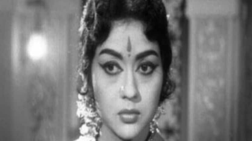 അതിനു ശേഷം നടന്നത് ചരിത്രം. ശ്രീവല്ലി എന്ന സിനിമയിലൂടെ രുക്മിണി നായികാവേഷം ചെയ്തു തുടങ്ങി. വൈ.വി. റാവുവുമായി പ്രണയത്തിലായ രുക്മിണി അദ്ദേഹത്തിന്റെ ഭാര്യയായി. വൈ.വി. റാവുവിന്റെയും രുക്മിണിയുടെയും മകളാണ് മലയാള സിനിമയിലെ മുതിർന്ന താരം ലക്ഷ്മി. രുക്മിണിയുടെ ഏക മകൾ. ലക്ഷ്മിയുടെ അമ്മ എന്നാൽ, മോഹൻലാലിനൊപ്പം നായികയായി വേഷമിട്ട നടി ഐശ്വര്യ ഭാസ്കരന്റെ മുത്തശ്ശിയാണ് ഇവർ