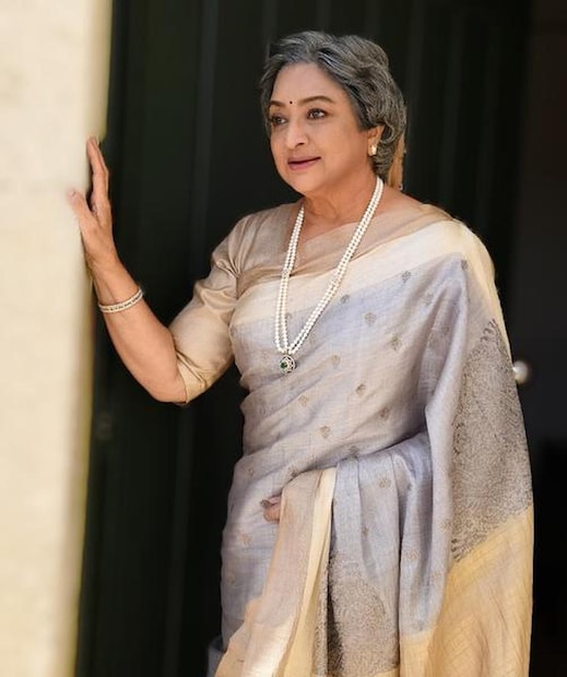  1974ൽ ലക്ഷ്മി മലയാള സിനിമയിൽ വരുമ്പോൾ അവർ ശാന്ത മീന എന്ന മകളുടെ അമ്മയായിരുന്നു. അക്കാലത്തെ സാമൂഹിക വ്യവസ്ഥകളിൽ പൊളിച്ചെഴുത്ത് നടത്തുന്ന സിനിമയായ 'ചട്ടക്കാരി'യിൽ അവർ ശ്രദ്ധേയ പ്രകടനം നടത്തി. മകൾ ശാന്ത മീന പക്ഷേ സിനിമയിൽ ആ പേരിലല്ല വന്നത്. ഐശ്വര്യ എന്നായിരുന്നു അവരുടെ സ്ക്രീൻ നാമം. ലക്ഷ്മിയുടെ ആദ്യ ഭർത്താവ് ഭാസ്കരനിൽ അവർക്ക് പിറന്ന മകളാണ് ഐശ്വര്യ. പിൽക്കാലത്ത് അവർ ഐശ്വര്യ ഭാസ്കരൻ എന്ന് അറിയപ്പെട്ടു തുടങ്ങി