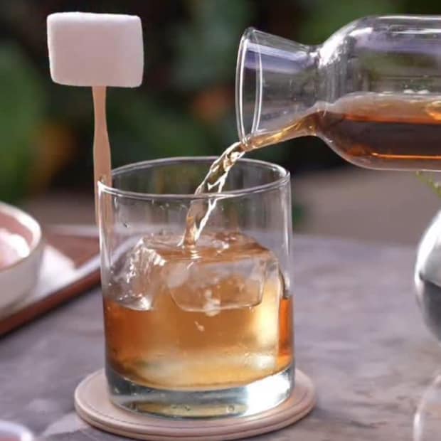 Shilpa Shetty, bastian, bastian menu, Bastian restaurant, Shilpa Shetty, celebrity restaurants India, Mumbai fine dining, restaurant prices India, luxury dining Mumbai, Bastian menu, Bastian revenue, बास्टियन, बास्टियन में चाय के रेट