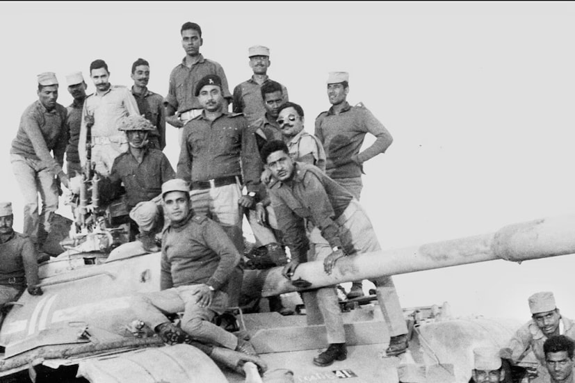 The Indian Army fought on land, the Air Force attacked from the skies, and the Navy took charge at sea. Their job was to stop Pakistani ships and cut off their supplies.