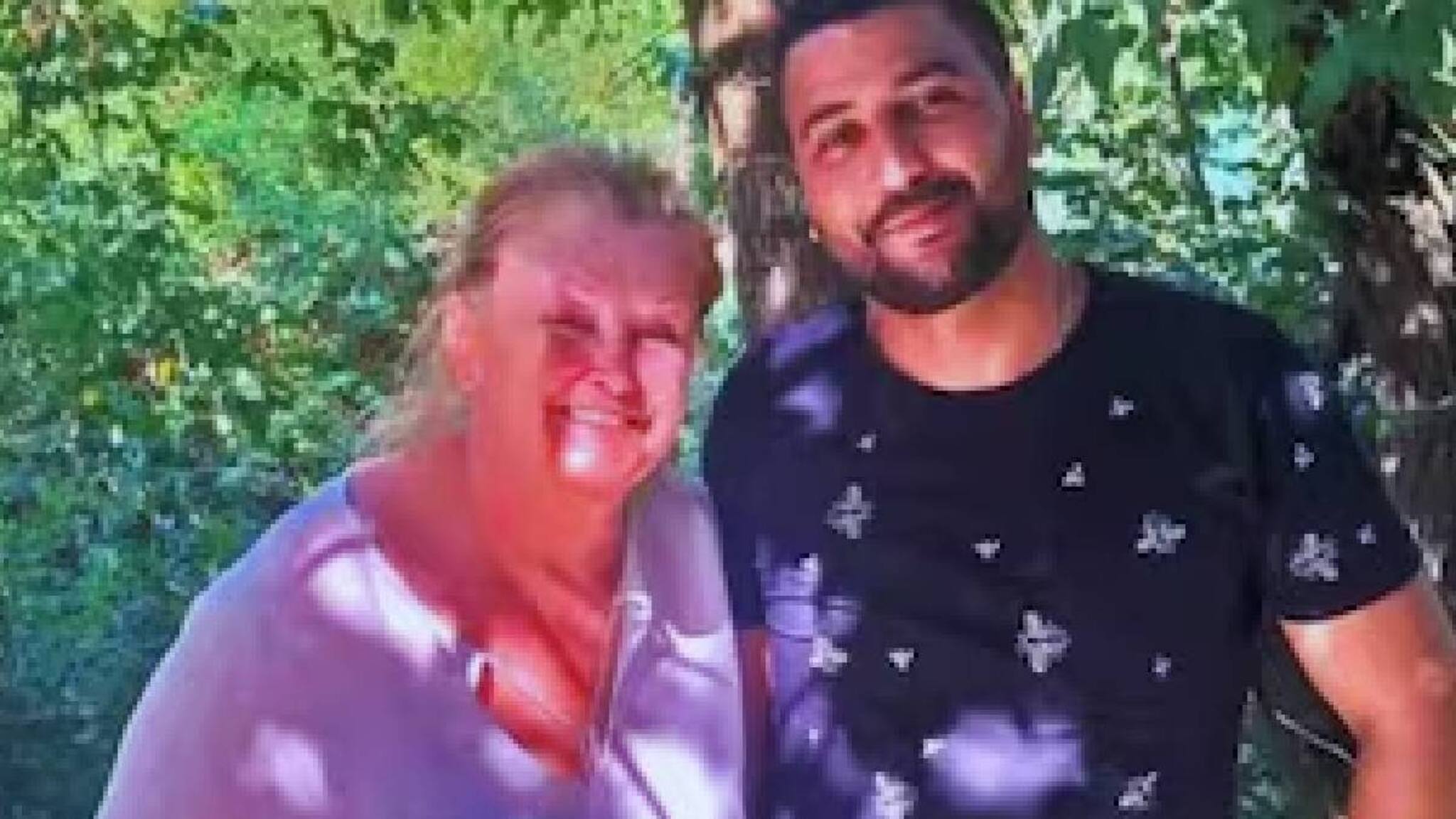 74 കാരി ഇസ്ലാം മതം സ്വീകരിച്ച് 34-കാരൻ കാമുകനെ വിവാഹം കഴിച്ചു