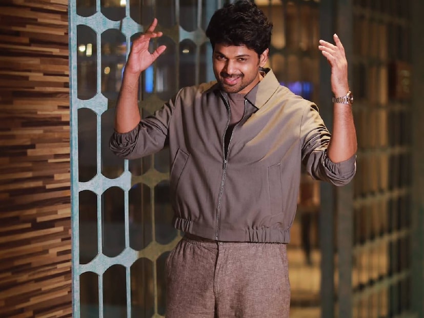 രണ്ടു പതിറ്റാണ്ടു കാലത്തിന് മുൻപ് സിനിമയിലെത്തിയ നടനാണ് അജ്മൽ അമീർ (Ajmal Ameer). തുടക്കം തമിഴകത്തായിരുന്നു എങ്കിലും, പിന്നീട് അഭിയനയിച്ച മലയാള ചിത്രം 'പ്രണയകാലം' (Pranayakalam Malayalam movie) മലയാള സിനിമയുടെ ഹീറോ ഇമേജിലേക്ക് അജ്മൽ അമീറിനെ കൊണ്ടെത്തിച്ചു. ഈ ചിത്രത്തിലെ 'ഒരു വേനൽപുഴയിൽ... എന്നാരംഭിക്കുന്ന ഗാനം ഇന്നും ഹിറ്റാണ്. വിമല രാമനും അജ്മൽ അമീറും ചേർന്നഭിനയിച്ച രംഗമായിരുന്നു ഇത്. മെഡിക്കൽ മേഖലയിൽ നിന്നും മലയാള സിനിമയിലെത്തിയ നടനാണ് അജ്മൽ. ഇടയ്ക്ക് സിനിമയിൽ നിന്നും അപ്രത്യക്ഷനായിരുന്നു എങ്കിലും, അജ്മൽ തിരിച്ചുവന്നു