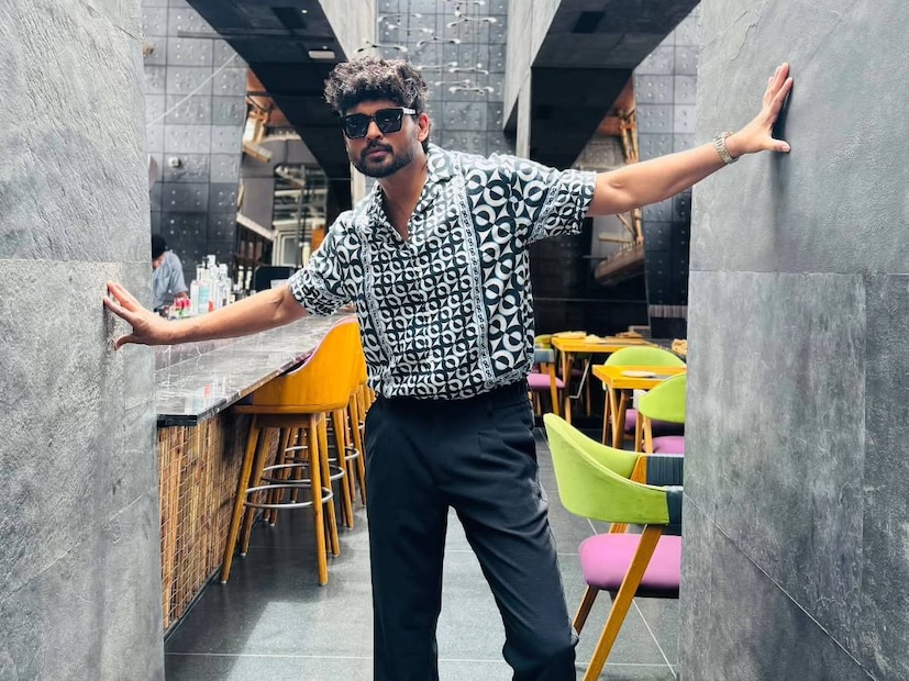 പ്രായം പിടിച്ചുനിർത്തുന്നതിന്റെയും, നല്ല ശീലങ്ങളുടെയും കാര്യങ്ങൾ അജ്മൽ ഒരഭിമുഖത്തിൽ പറയുന്നുണ്ട്. 'നല്ല കാര്യങ്ങൾ ചെയ്യുക, ആരെയും ഉപദ്രവിക്കാതിരിക്കുക, ഉള്ളിൽ നന്മ സൂക്ഷിക്കുക അപ്പോൾ സ്വാഭാവികമായും തേജസ് വന്നുകൊണ്ടിരിക്കും' എന്നാണ് അജ്മലിന്റെ ചിന്താഗതി. പ്രായം പിടിച്ചു നിർത്താൻ വ്യായാമവും ഡയറ്റും ഉണ്ടാകും എന്നും അജ്മൽ അമീർ. കേൾക്കുന്നവർക്ക് കൊടുക്കാൻ ടിപ്പുണ്ടോ എന്ന ചോദ്യത്തിന്, താൻ പെർഫെക്റ്റ് ആണെങ്കിൽ കൊടുക്കാമായിരുന്നു എന്നാണ് അജ്മലിന്റെ ഭാഷ്യം. 'ഒരു ടിപ്പ് കൊടുക്കാൻ കഴിയും, ഞാൻ സിഗരറ്റ് വലിക്കില്ല, വെള്ളമടിക്കില്ല, കെമിക്കലോ, മയക്കുമരുന്നോ ഉപയോഗിക്കില്ല' എന്ന് അജ്മൽ അമീർ