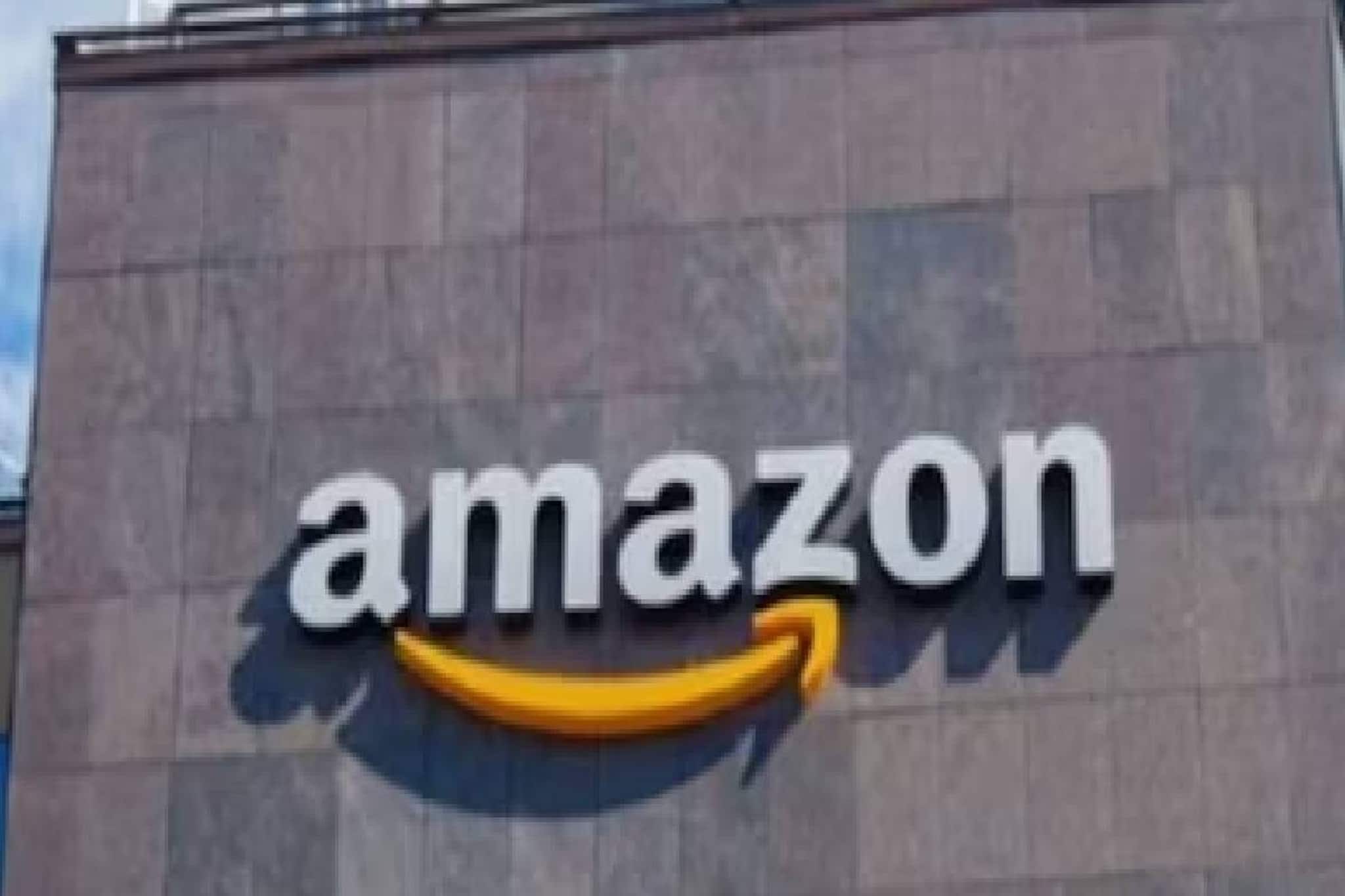 ആമസോൺ മുപ്പതിനായിരം ജീവനക്കാരെ പിരിച്ചു വിടാൻ ഒരുങ്ങുന്നതായി റിപ്പോർട്ട്